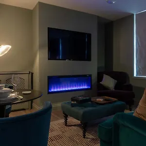 Beautiful Modern 1 Bedroom Apartment, Centre Bath